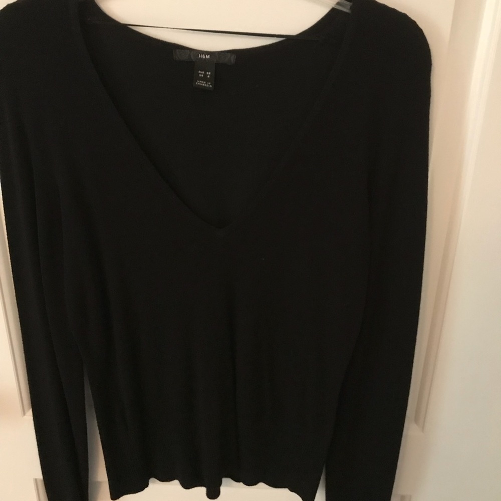 Black deep v sweater